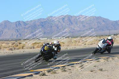 media/Jan-10-2025-CVMA Friday Practice (Fri) [[489e0da257]]/Group 4 and Trackday/Session 2 (Turn 4 Inside)/